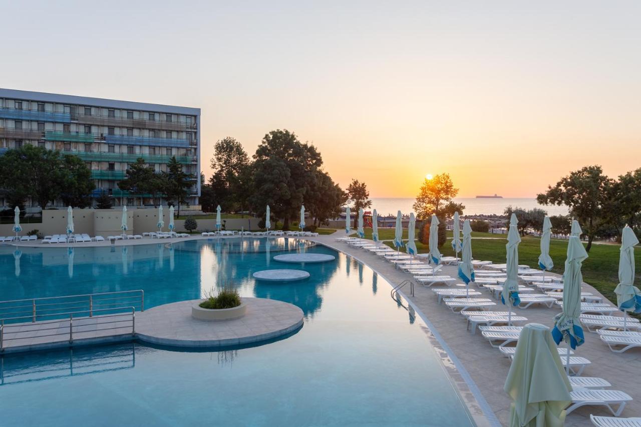 Hotel Cleopatra Saturn Luaran gambar