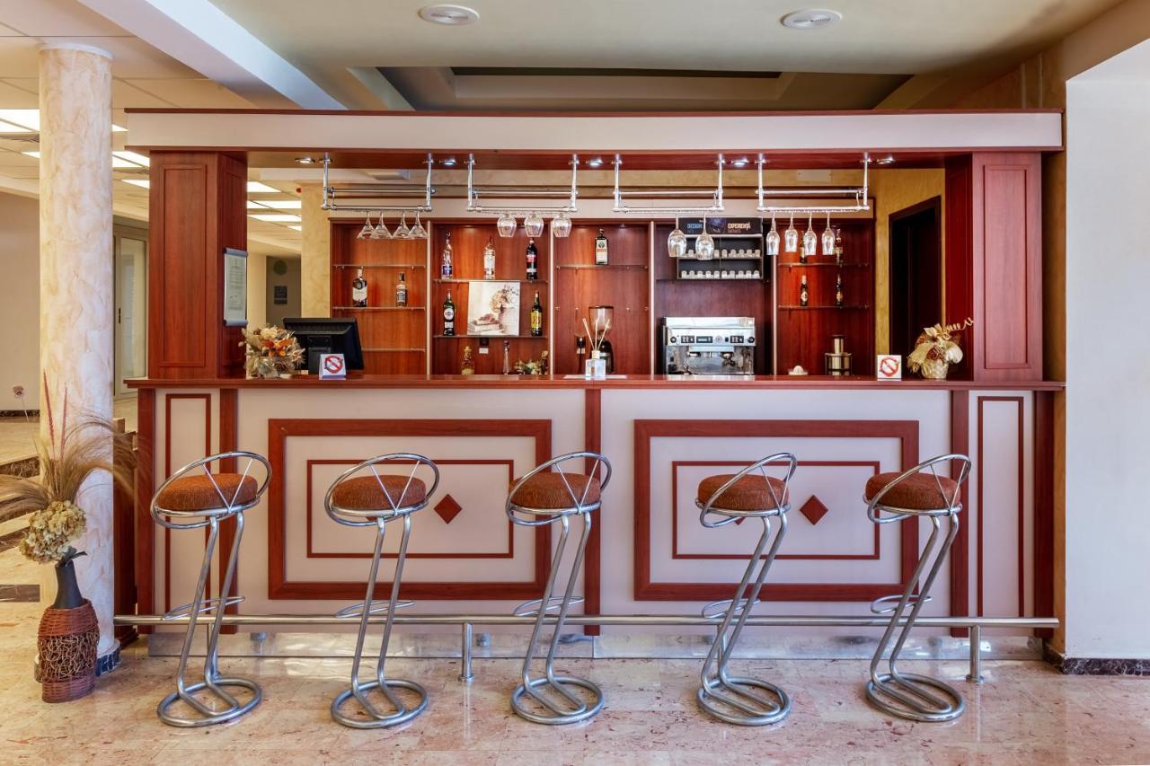 Hotel Cleopatra Saturn Luaran gambar
