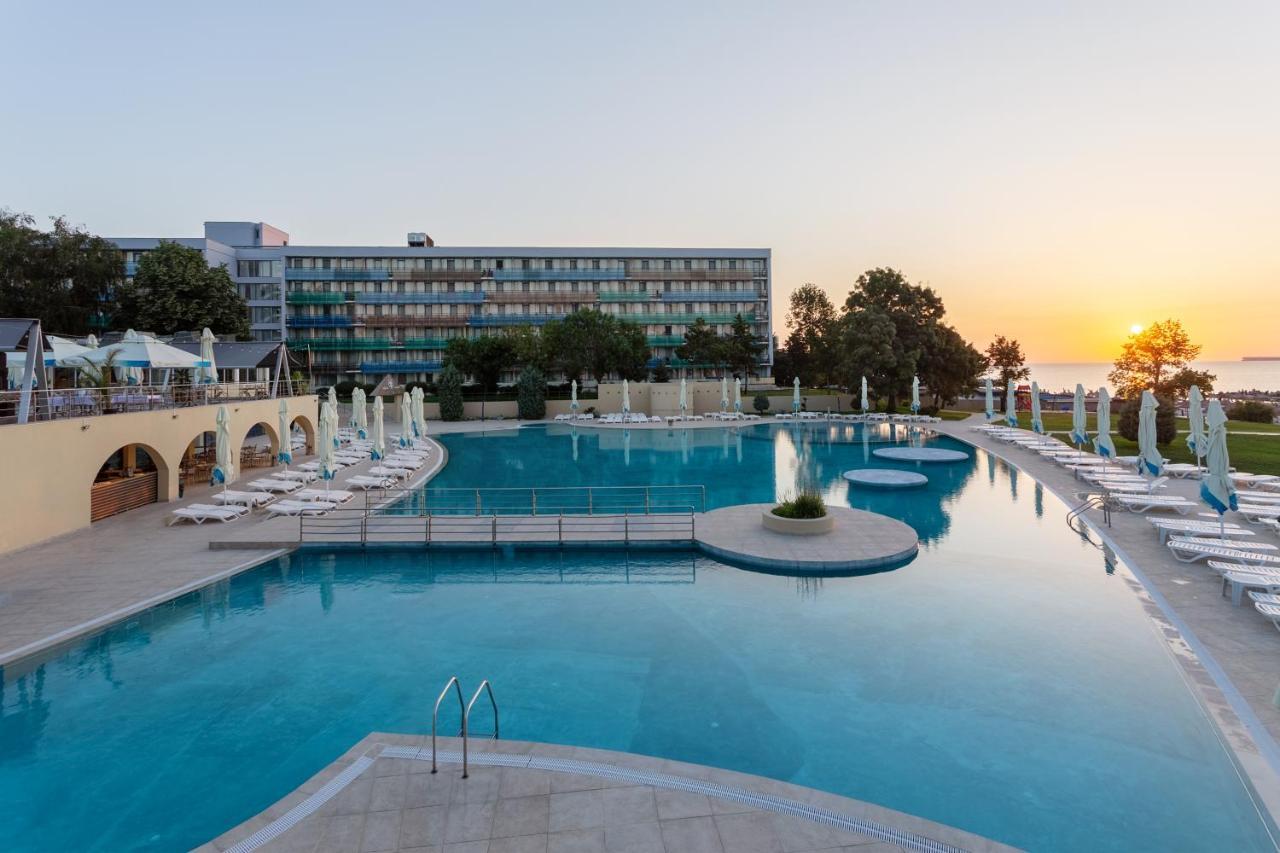 Hotel Cleopatra Saturn Luaran gambar