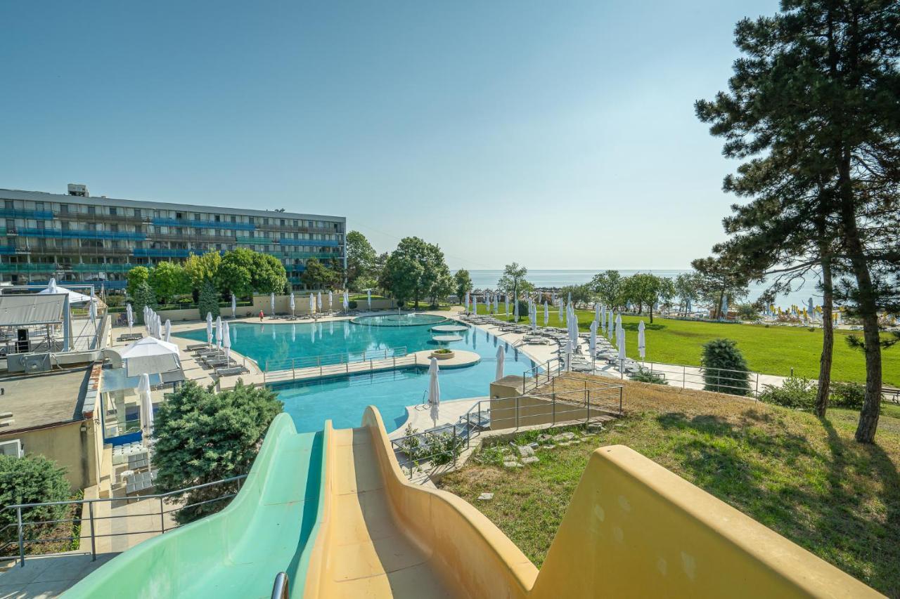 Hotel Cleopatra Saturn Luaran gambar