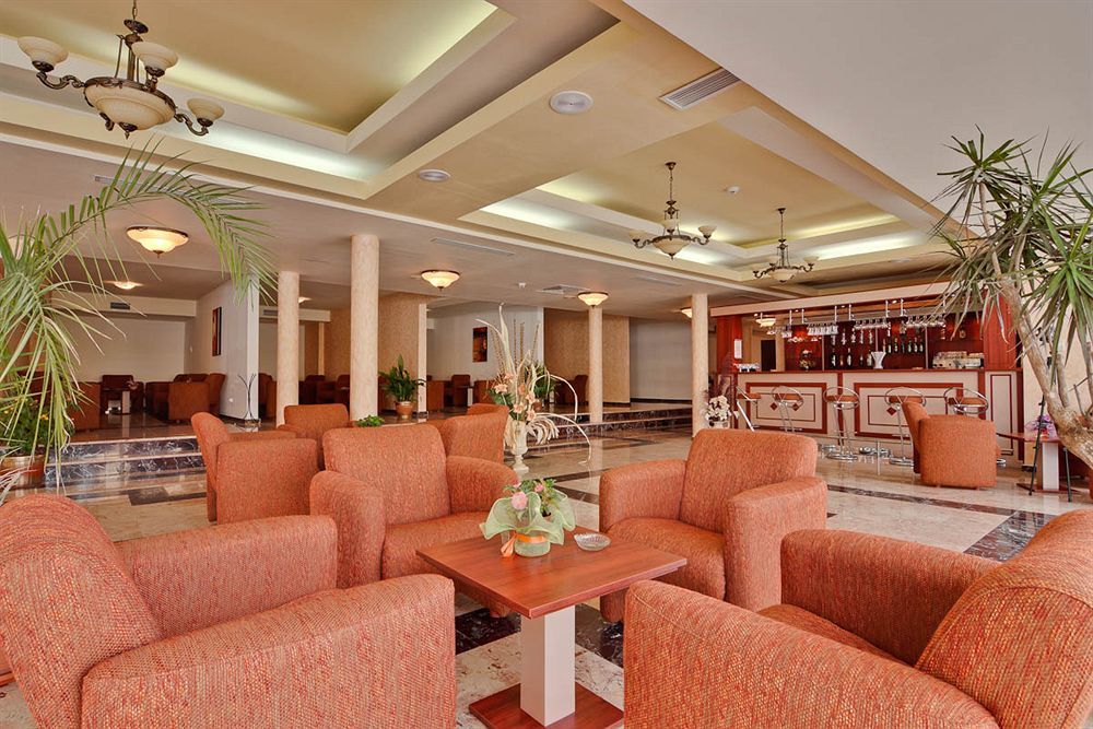 Hotel Cleopatra Saturn Luaran gambar